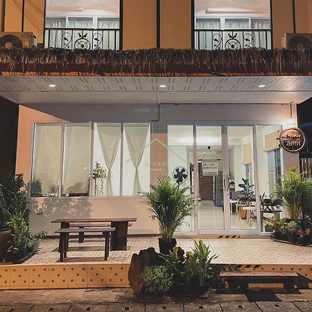 W/Sasi Hometel วิษศศิโฮมเทล นครพนม Kültér fotó