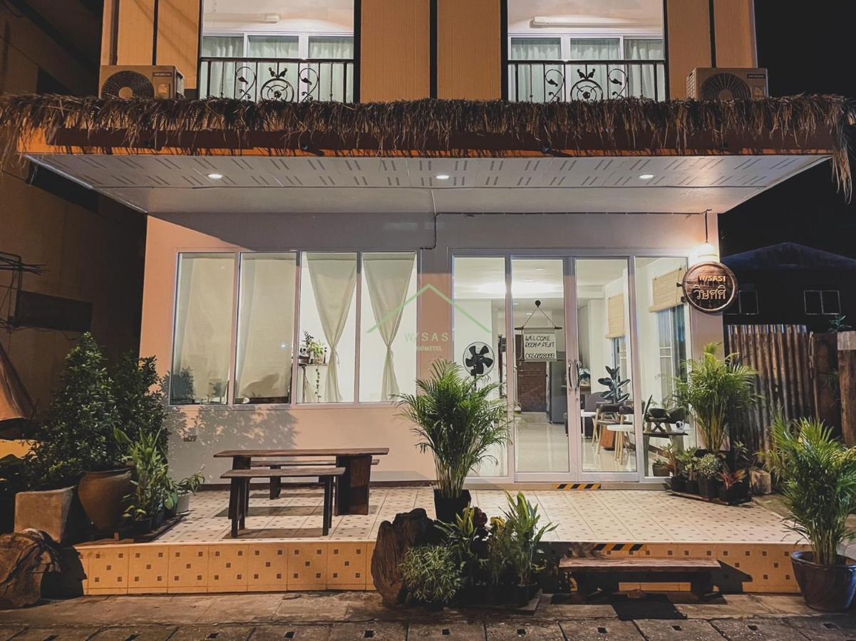 W/Sasi Hometel วิษศศิโฮมเทล นครพนม Kültér fotó